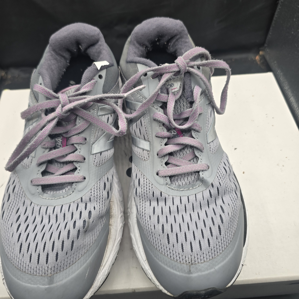 New Balance Women's Gray and Pink Athletic Shoes